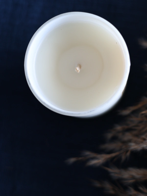 Glass vessel soy candle